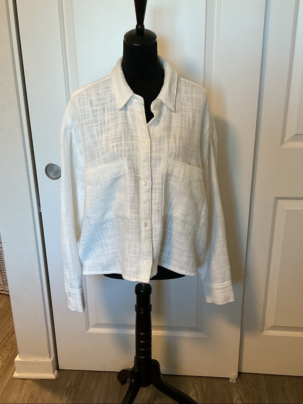 Abercrombie and Fitch Women's White Button-Front Shirt Jacket XL